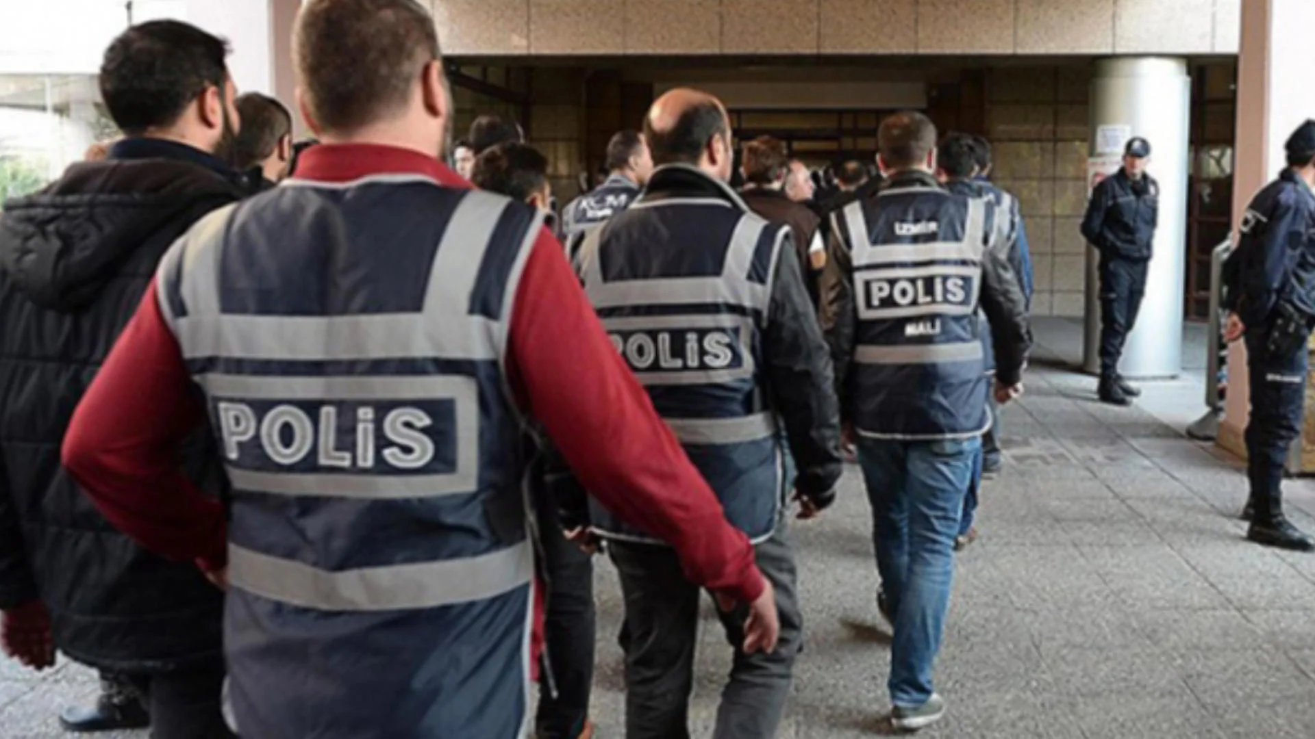 Kahramanmaraşta organize suç örgütü operasyonu. 19 gözaltı