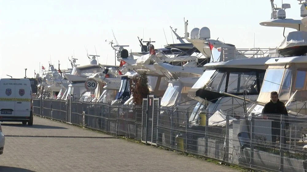 Ataköy Marina’da bir yat soyuldu