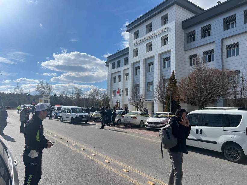 Dekan yardımcısını vurup intihar girişiminde bulundu