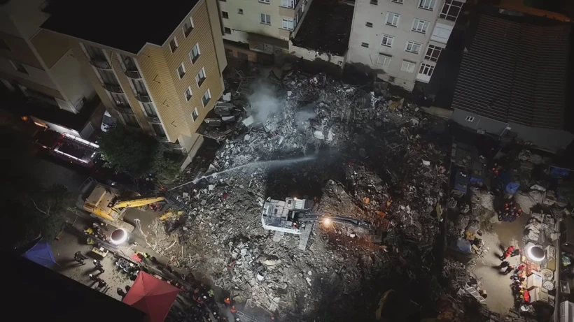 Maltepe'de Çöken ve 5 Kişiye Mezar Olan Binanın Bilirkişi Ön Raporu Çıktı: Yıkım Kararı Uygulanmamış